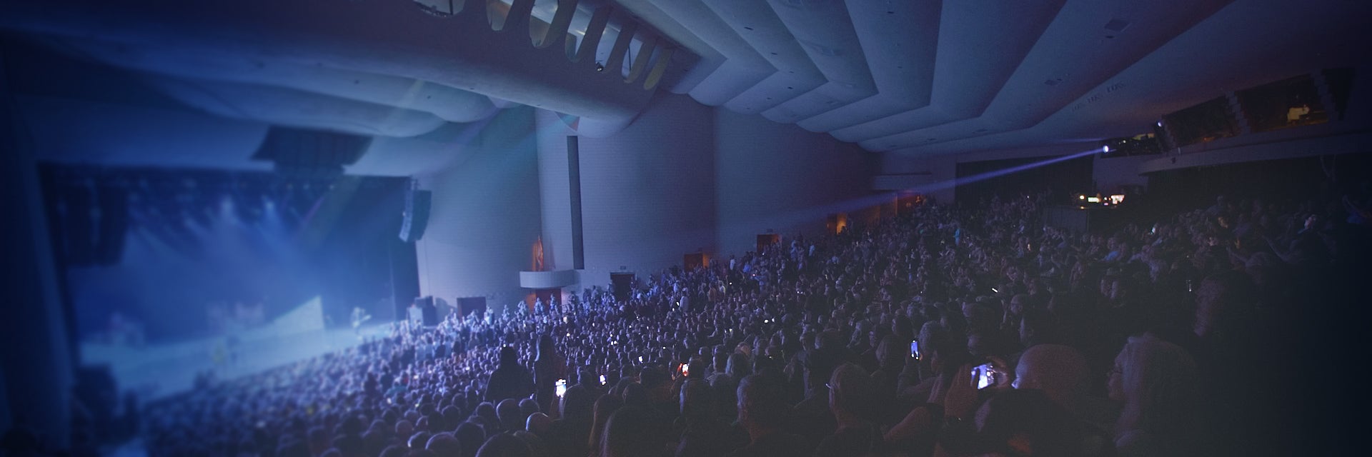 REH-AUditorium-Crowd-01.jpg